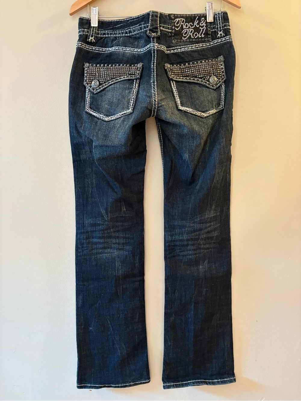 Rock & Roll Cowgirl Rhinestone Flap low rise Pocket Bootcut Jeans Size 27.